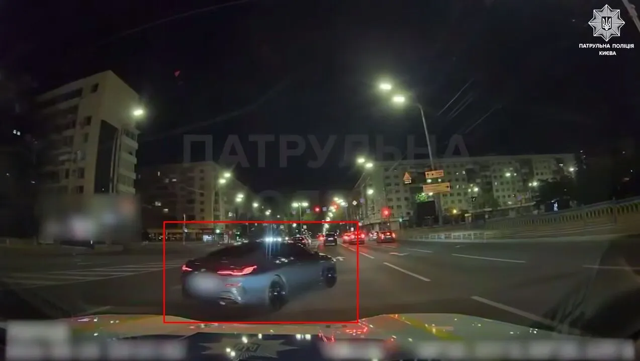У Києві водій під наркотиками влаштував "дрифт" на Печерську. Відео