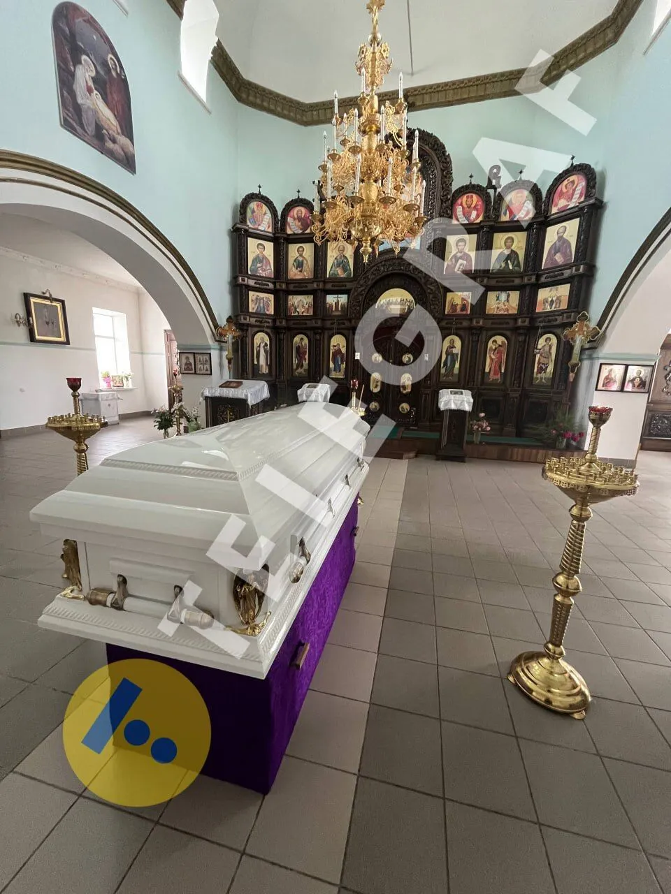 Букети троянд і закрита труна: як проходить похорон блогерки Vikunciy, яка загинула в жахливій ДТП