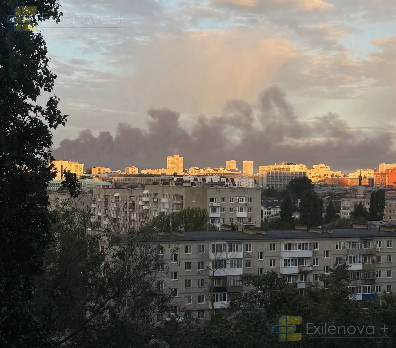 Под ударом – НПЗ: российский Саратов атаковали дроны, вспыхнул пожар. Фото и видео