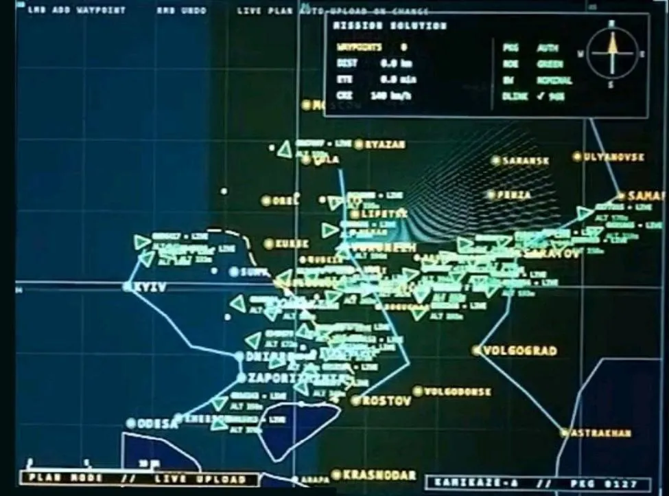 Сотни дронов на Россию: в CNN показали боевую работу дипстрайкеров ГУР. Видео