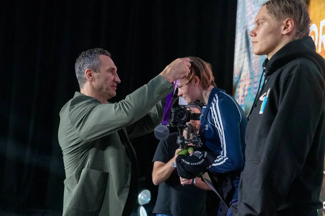 "Гартуються сила духу і характер": брати Клички відвідали Всеукраїнський турнір з боксу "Кубок Києва". Фото
