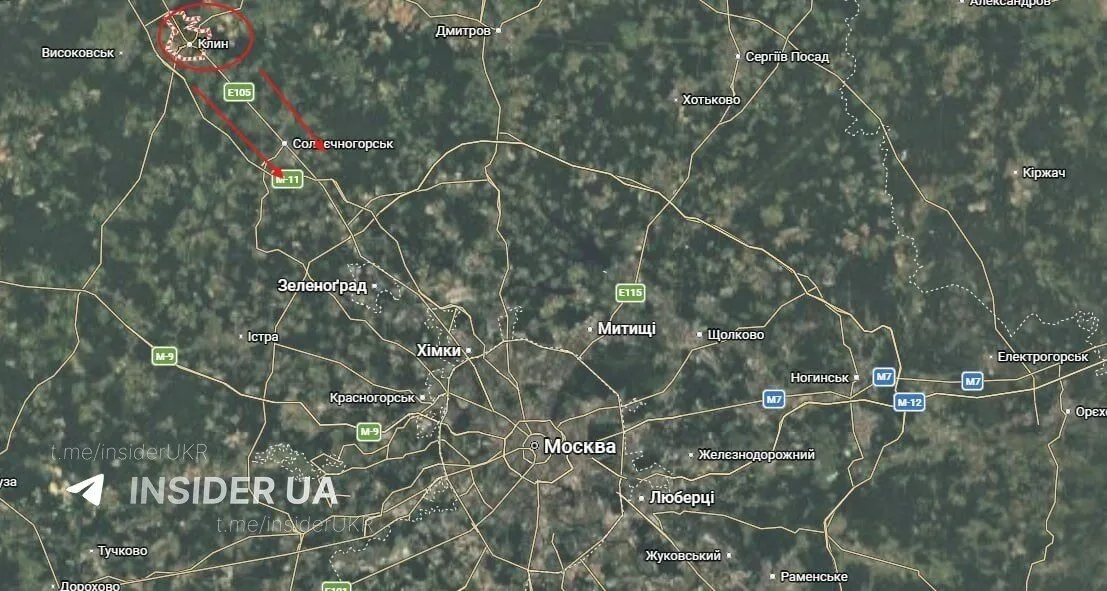 Москву та область атакували дрони: їх намагались збивати гелікоптерами. Відео