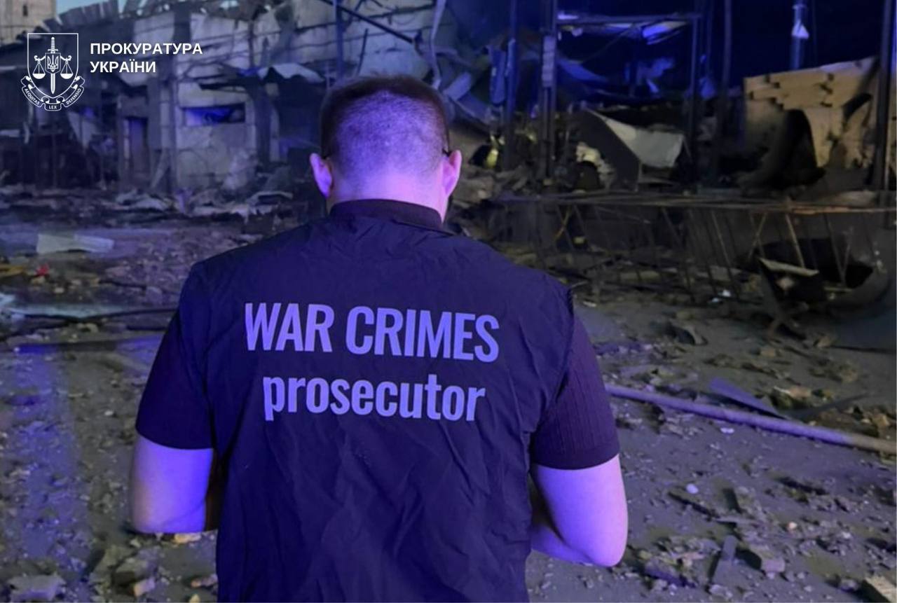 Росія атакувала ракетами Дніпро: троє людей загнули, багато поранених
