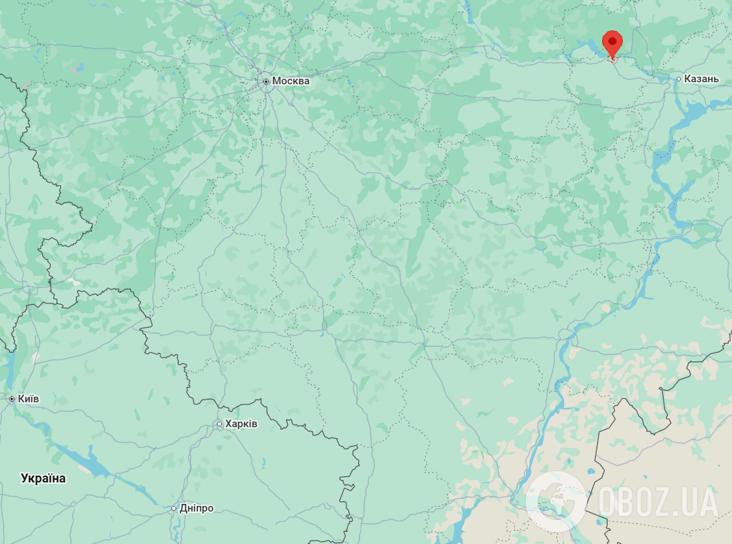 Видно сліди пожежі й вибиті вікна: як виглядає завод у Чебоксарах після прильоту української ракети "Фламінго". Відео
