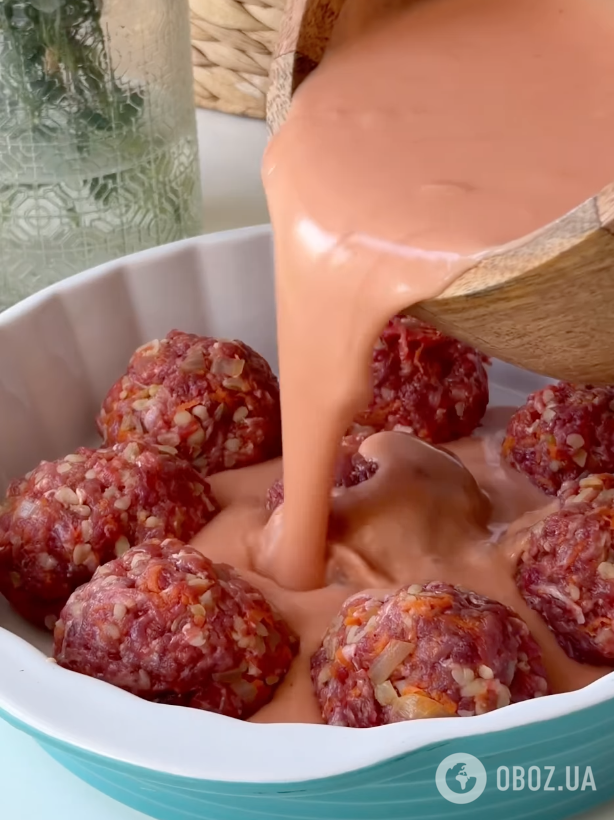 Сочные мясные тефтели с булгуром и томатной заливкой: делимся простым рецептом сытного блюда