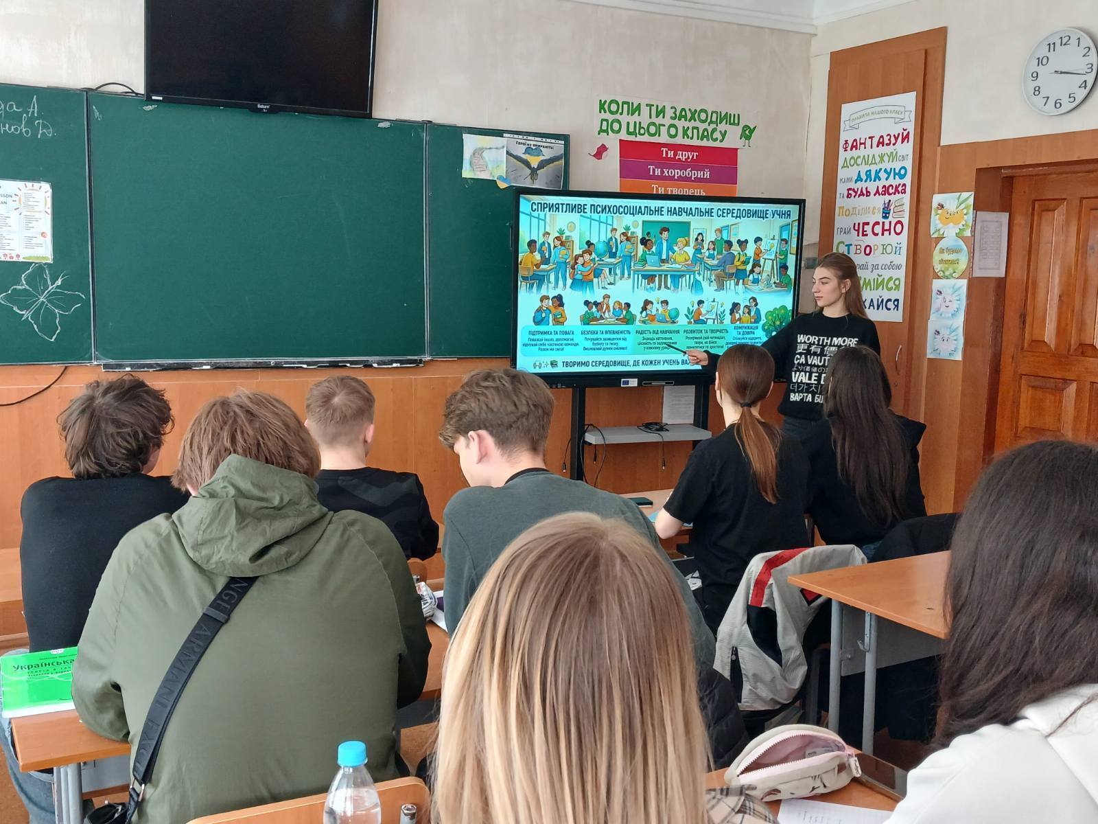 Український ліцей увійшов до топ-50 найкращих шкіл світу і має всі шанси виграти мільйон доларів: що відомо