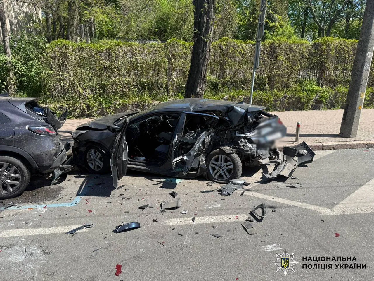 В Киеве на Печерске пьяный водитель Maserati, убегая от полиции, устроил массовое ДТП: есть пострадавший. Подробности и видео