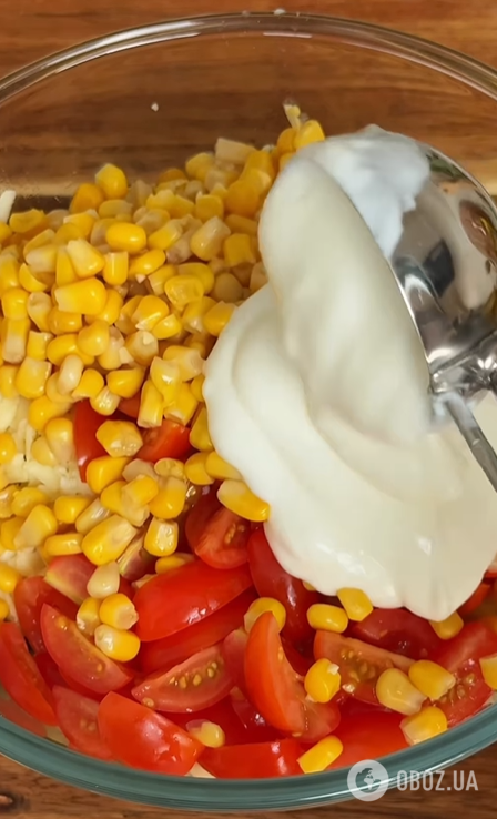 Какой легкий салат приготовить на обед: с курицей, зеленью и овощами