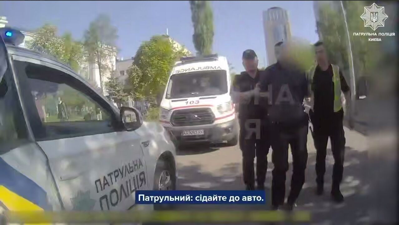 У Києві водій-ухилянт, тікаючи від поліції, збив жінку. Подробиці та відео