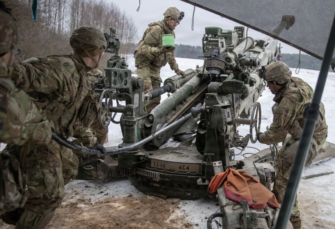 Пентагон вирішив замінити знану в Україні гаубицю M777 на нові САУ: у чому причина