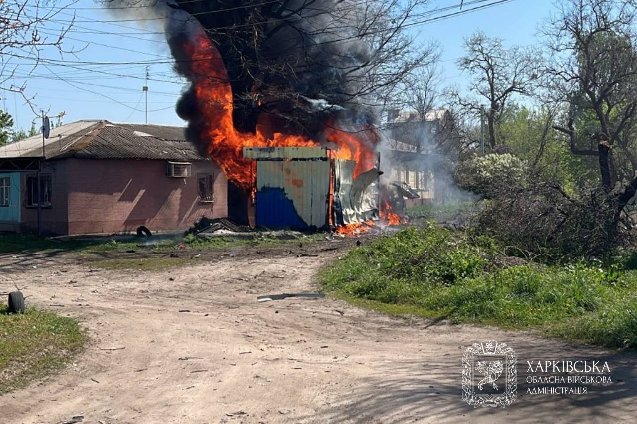 Росія вдарила по Харкову: спалахнув кіоск, постраждали девʼятеро людей. Фото