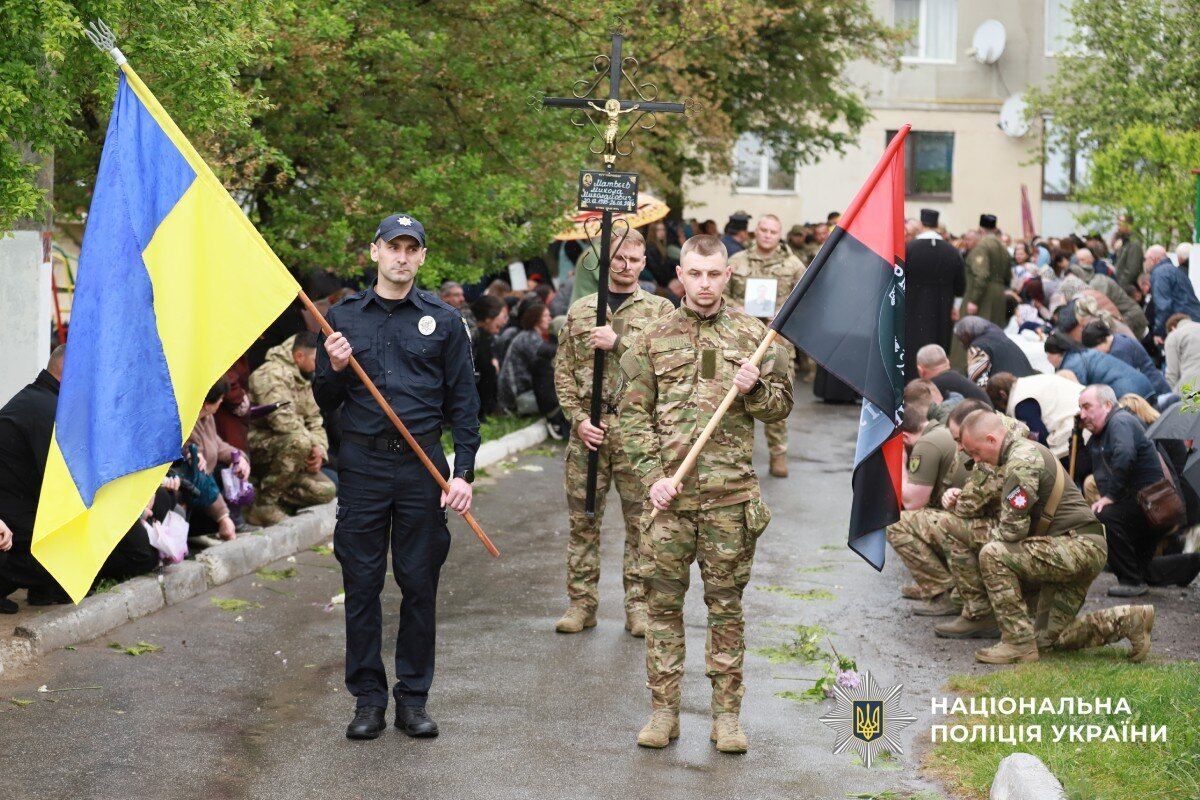 Назавжди 40: на Хмельниччині попрощалися із загиблим бійцем бригади "Лють" Миколою Матвєєвим. Фото