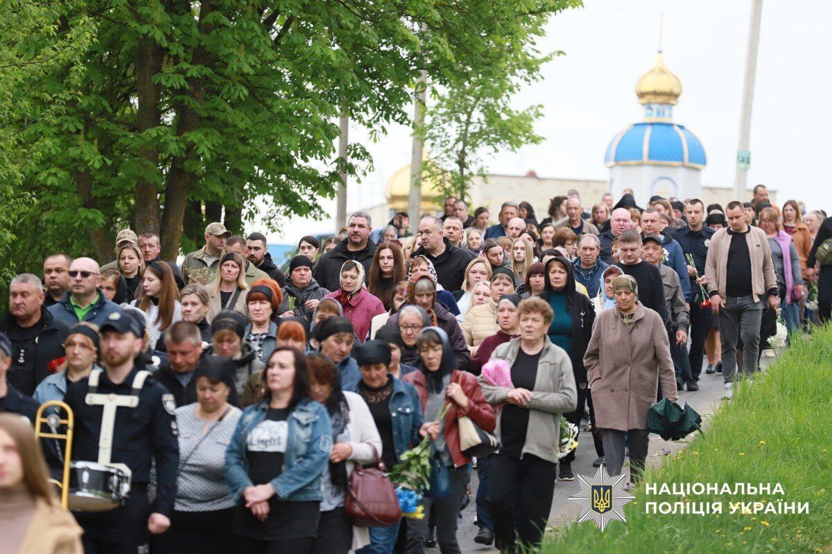 Назавжди 40: на Хмельниччині попрощалися із загиблим бійцем бригади "Лють" Миколою Матвєєвим. Фото