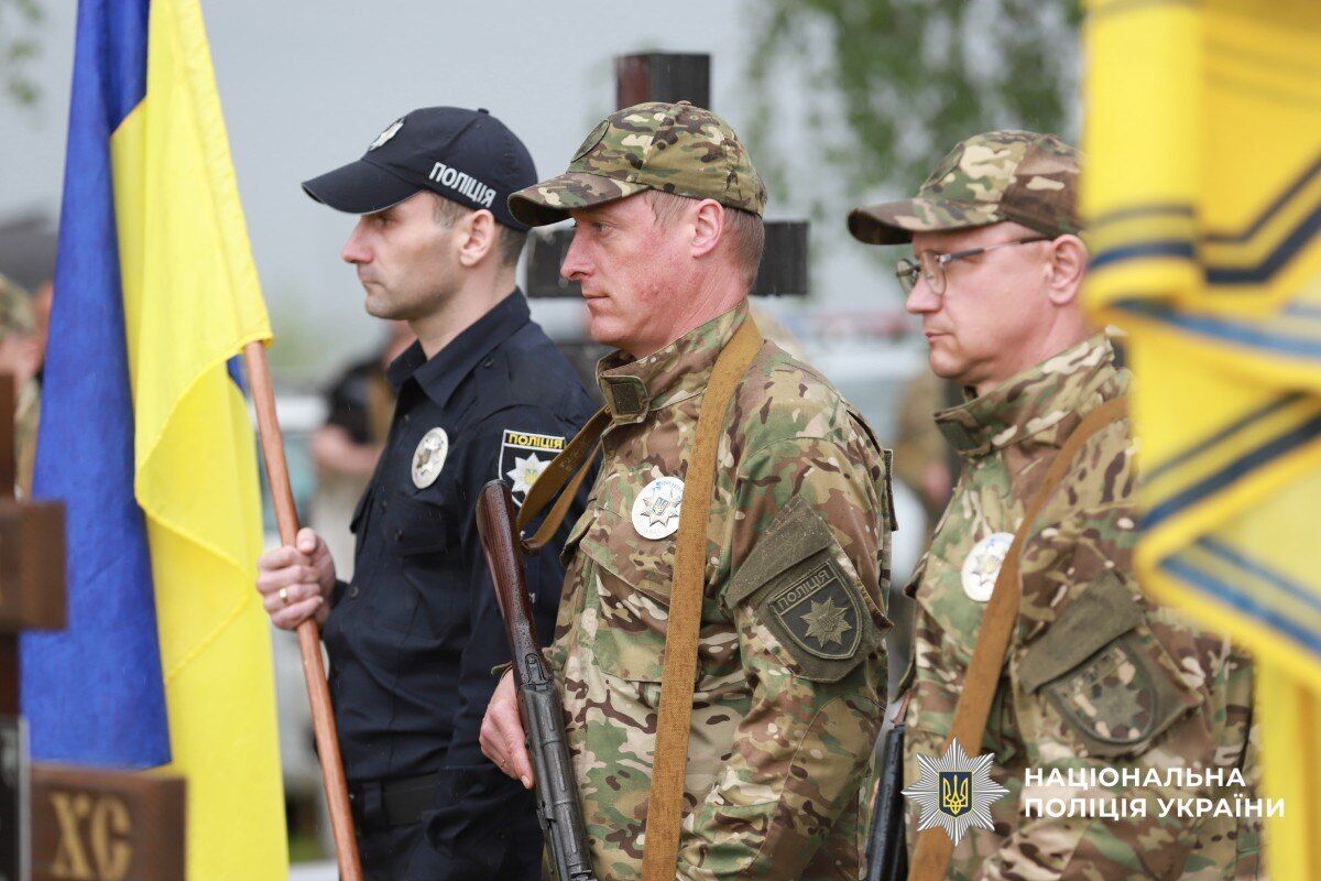 Назавжди 40: на Хмельниччині попрощалися із загиблим бійцем бригади "Лють" Миколою Матвєєвим. Фото