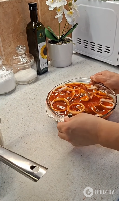 Пикантная сельдь в кетчупе: делимся самым вкусным рецептом рыбы