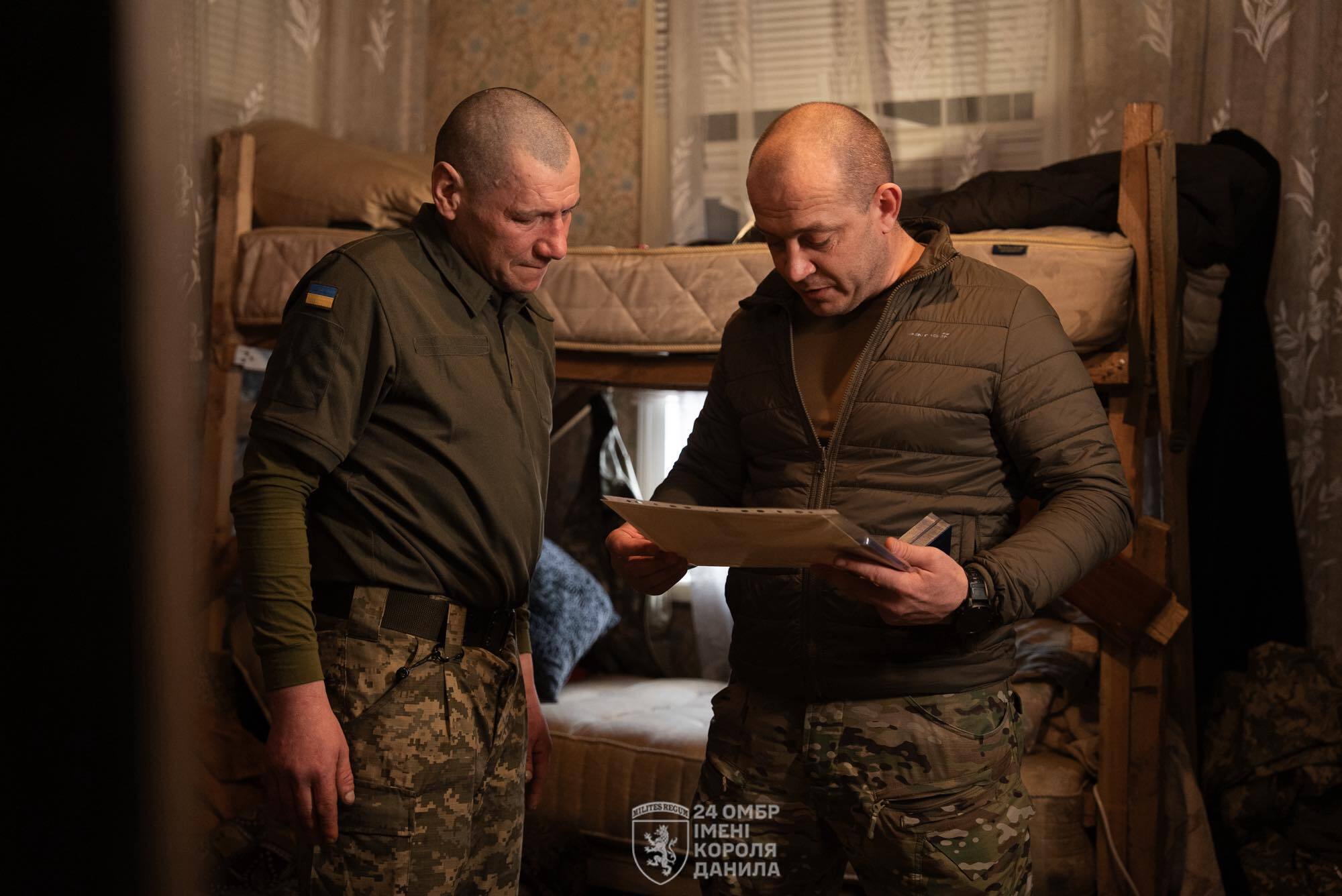 Пробув на позиції 346 днів і взяв у полон 6 росіян: воїн з Хмельниччини отримав звання Героя України. Фото