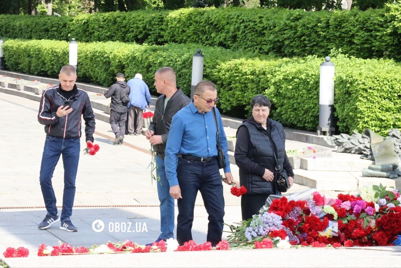 Не обійшлось без провокацій: як проходить День перемоги у Києві. Фоторепортаж та відео