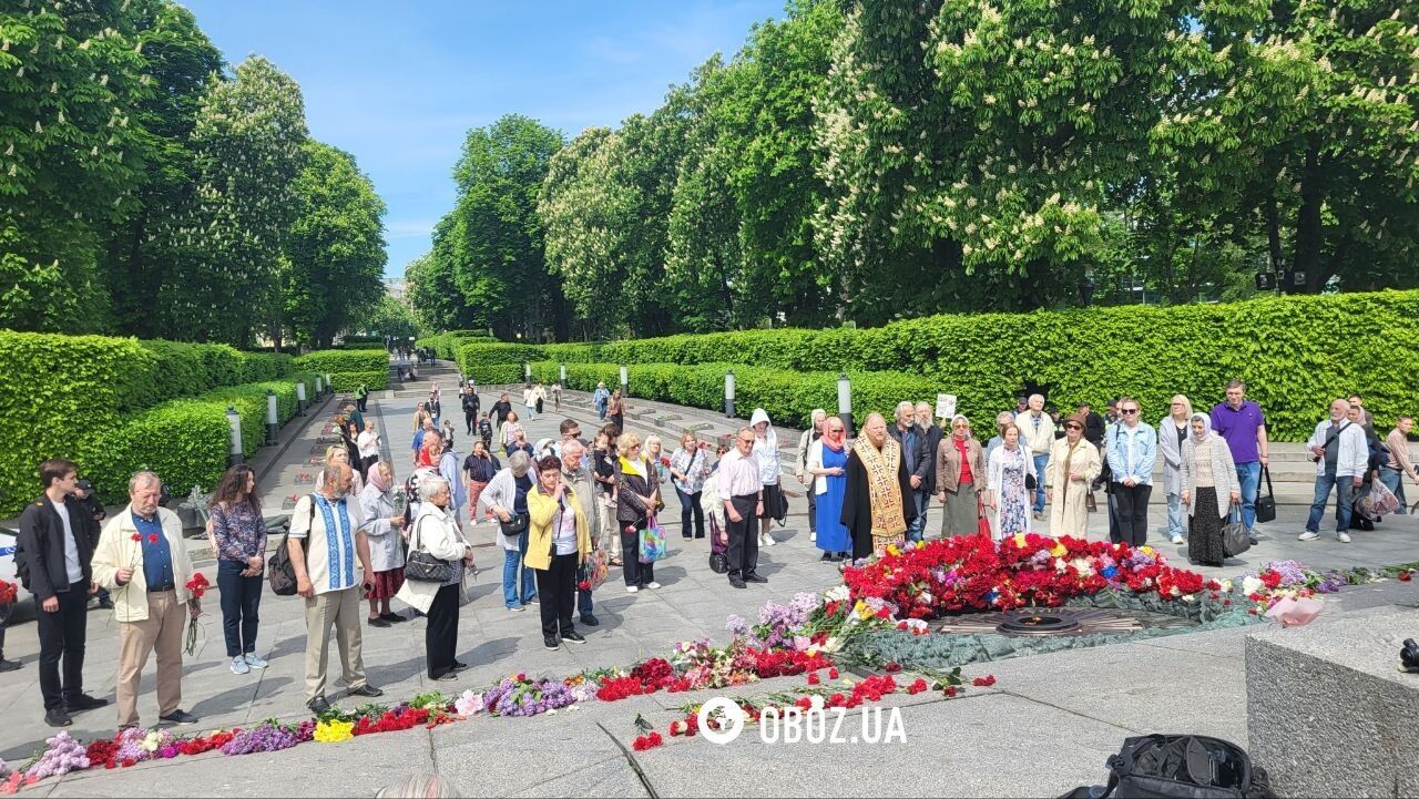 Не обійшлось без провокацій: як проходить День перемоги у Києві. Фоторепортаж та відео