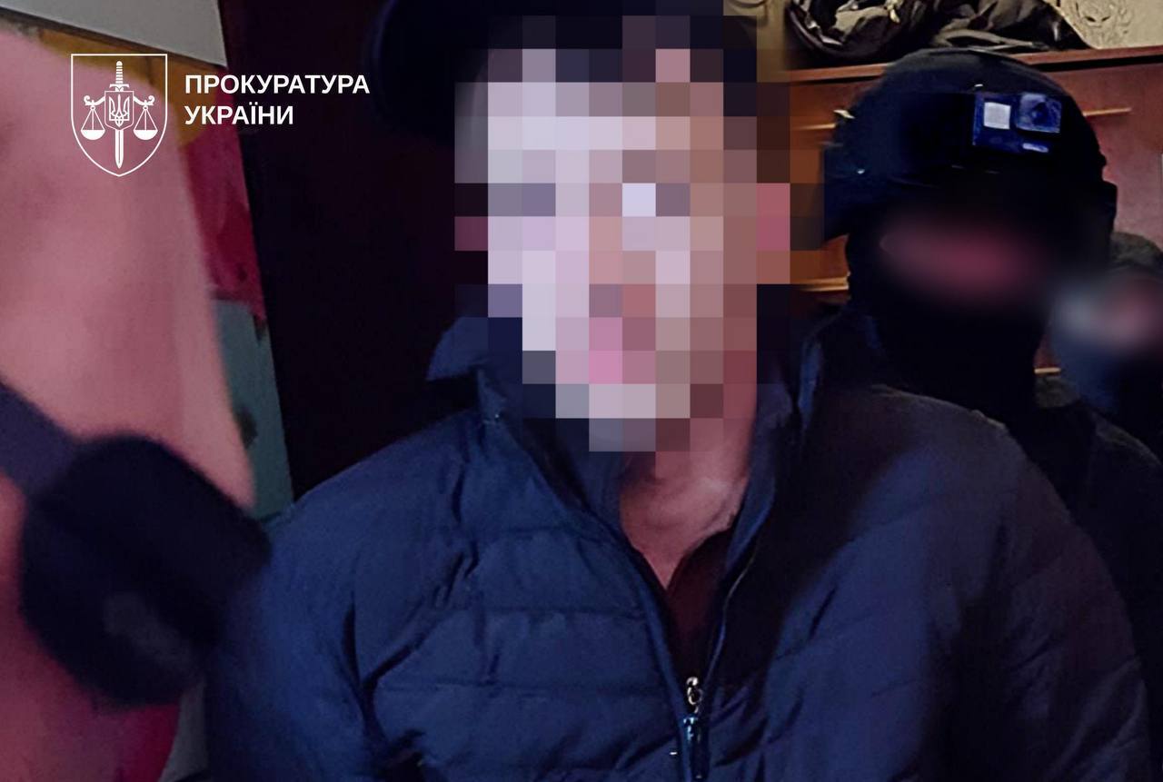 Экс-правоохранителя с Черниговщины, который сотрудничал с российскими оккупантами, задержали за мародерство. Фото