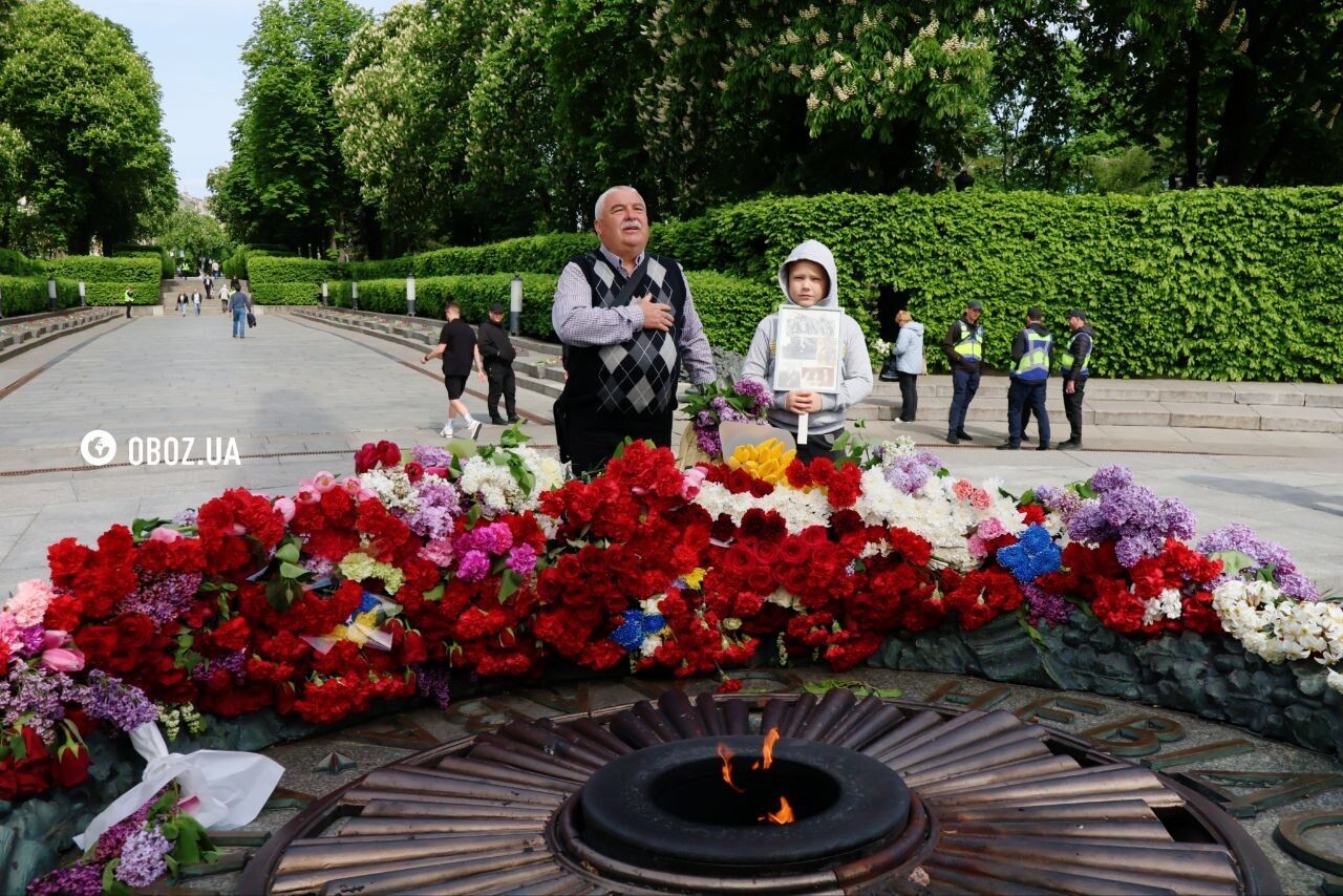 Не обійшлось без провокацій: як проходить День перемоги у Києві. Фоторепортаж та відео