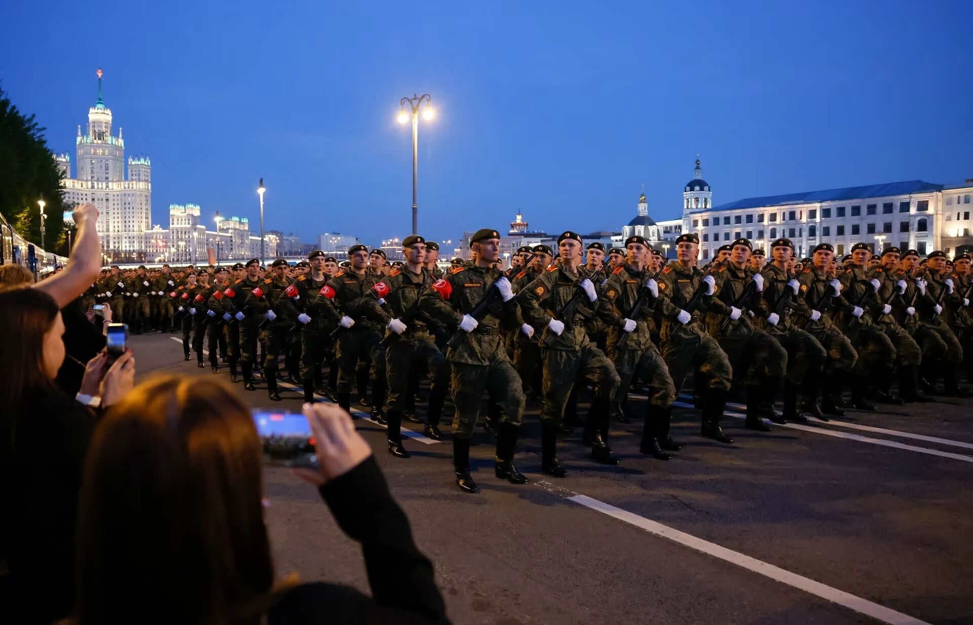 Чому парад на Красній площі такий важливий для Путіна і як виглядає місце, яке вказав Зеленський в указі. Фото