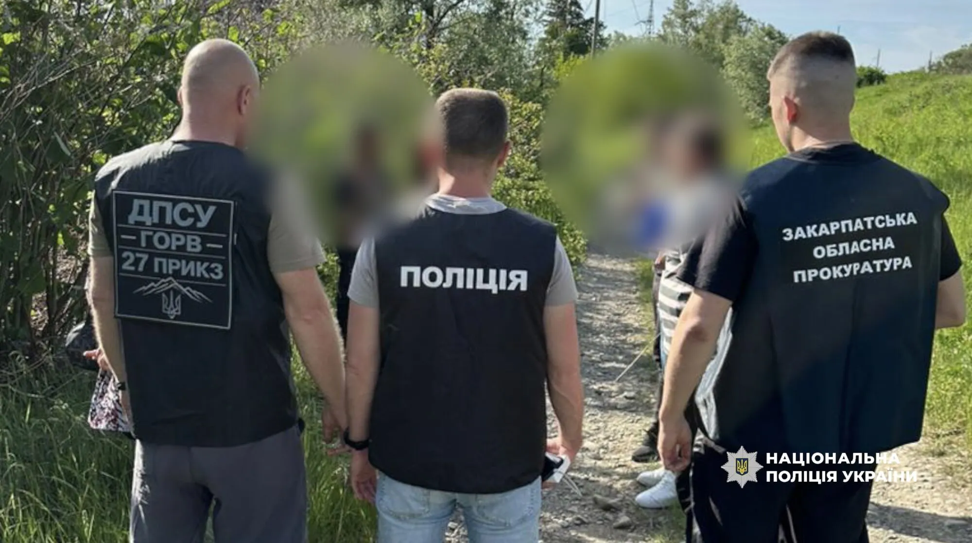Переправляли "клієнтів" до Білорусі, Молдови та Румунії: в Україні заблокували нові канали незаконного перетину кордону. Фото та відео