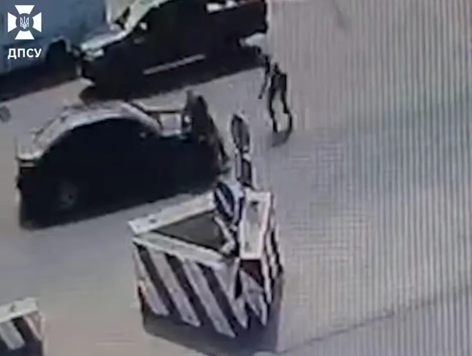 В Одесской области уклонист убегал от проверки и наехал на пограничника: чем все закончилось. Фото и видео