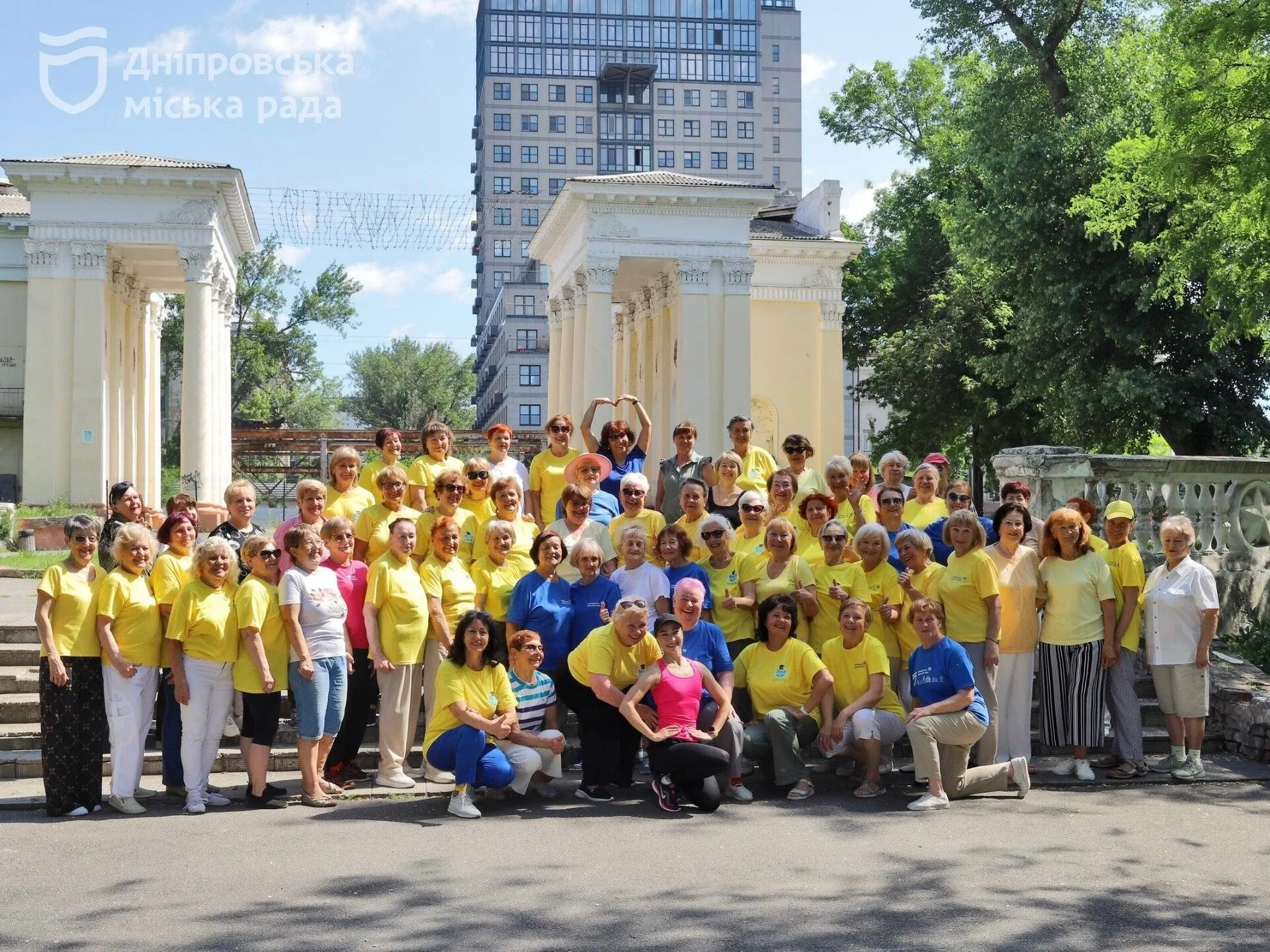 Активне довголіття у Дніпрі: безкоштовні курси та спорт для людей поважного віку