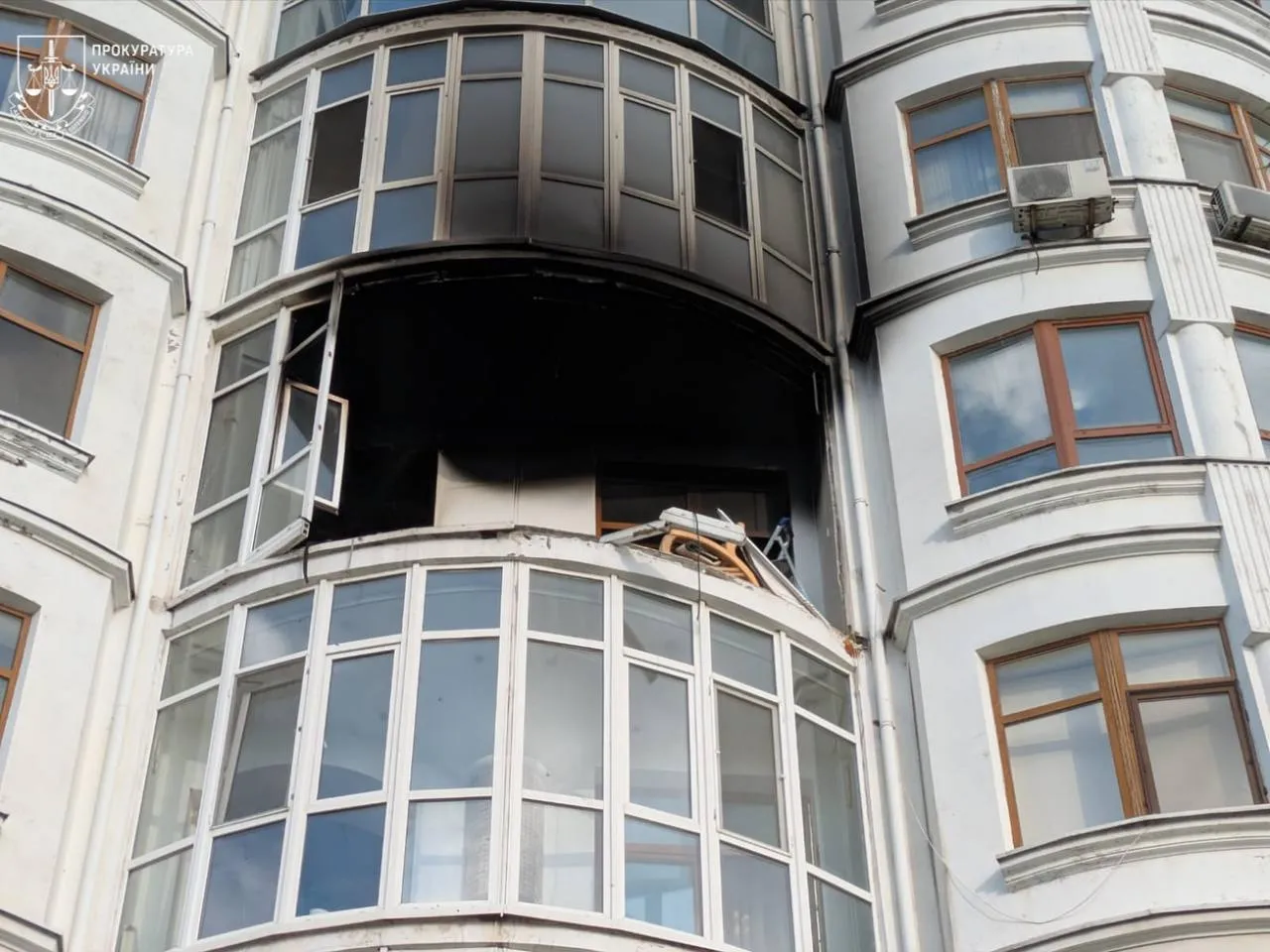 Окупанти атакували Одесу: пошкоджено будинки, є постраждалі. Фото та відео
