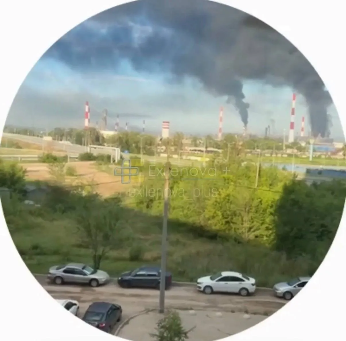 У російській Самарі атаковано Куйбишевський НПЗ, спалахнула пожежа. Фото та відео