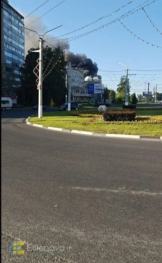 В Чебоксарах атакован завод, который производит компоненты для "Шахедов" и "Калибров": поднялся дым. Фото и видео
