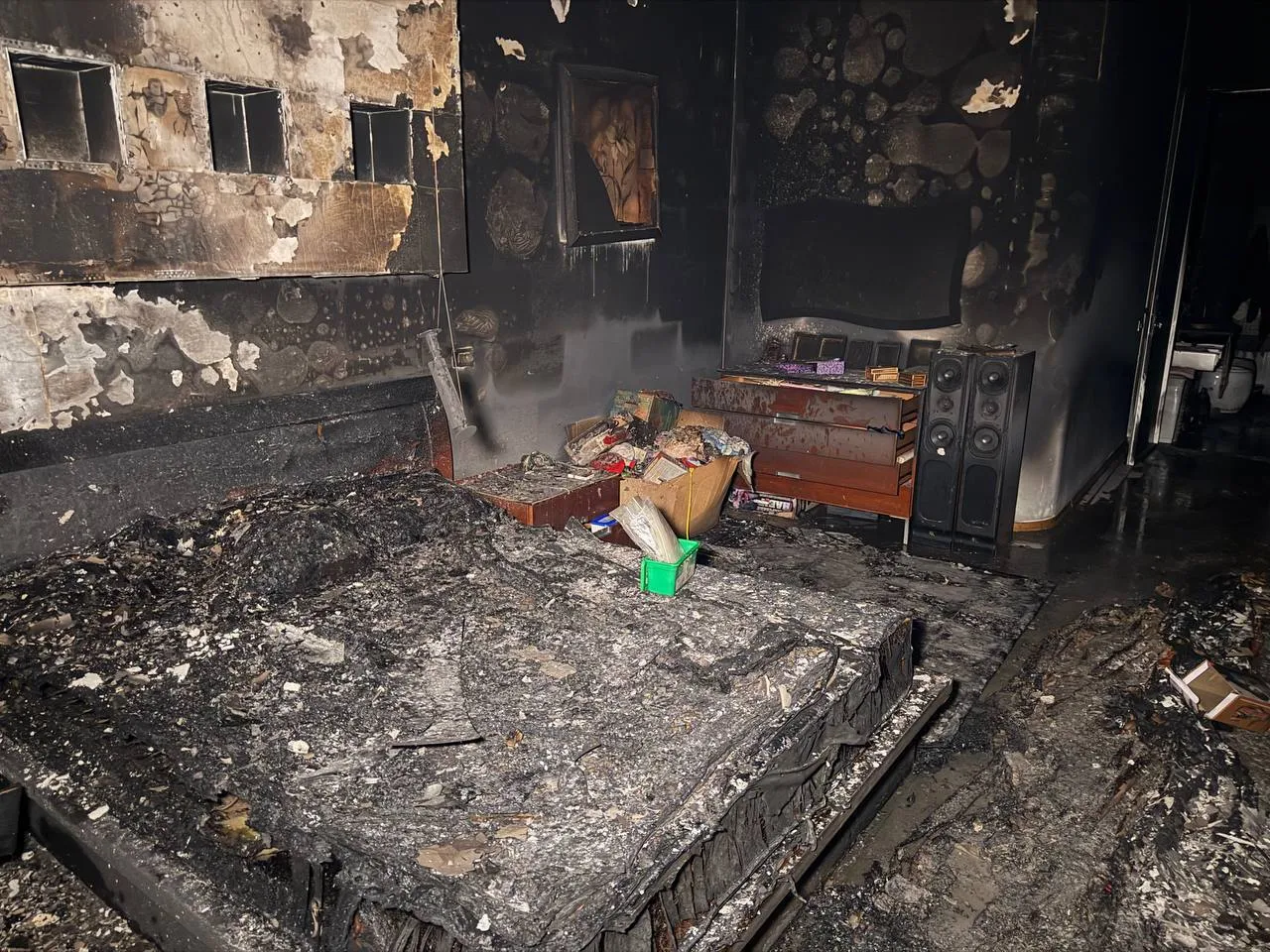 Окупанти атакували Одесу: пошкоджено будинки, є постраждалі. Фото та відео