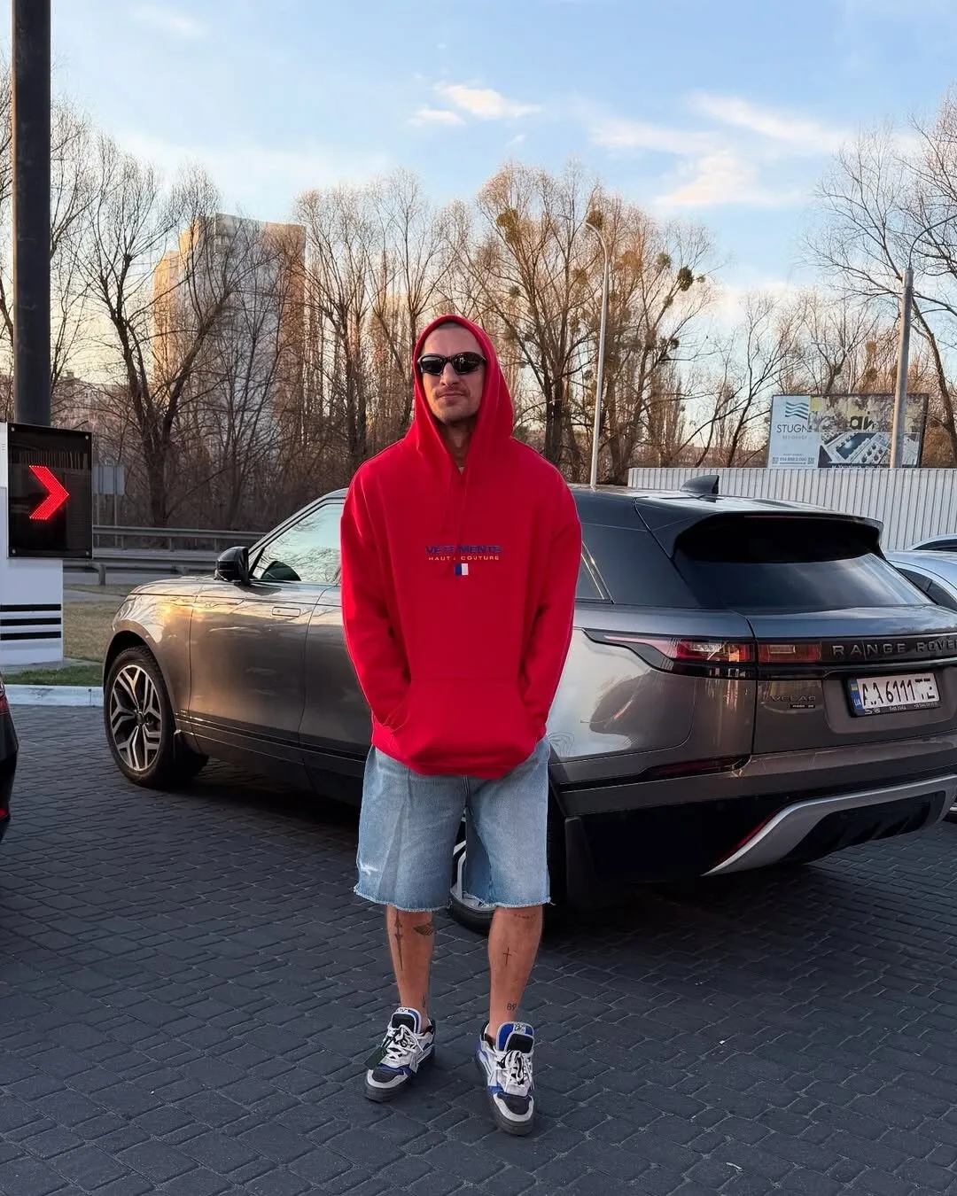 Квартира в Києві, не одне люксове авто та "блатні" номери: якими статками розжився Тарас Цимбалюк на піку карʼєри та після "Холостяка"