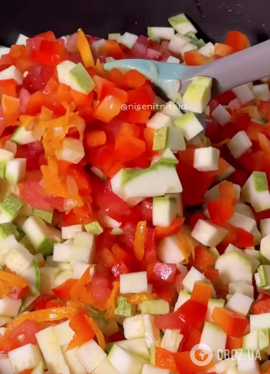 Полезное соте из кабачков с крем-сыром и чесноком: рецепт вкусного блюда для всей семьи