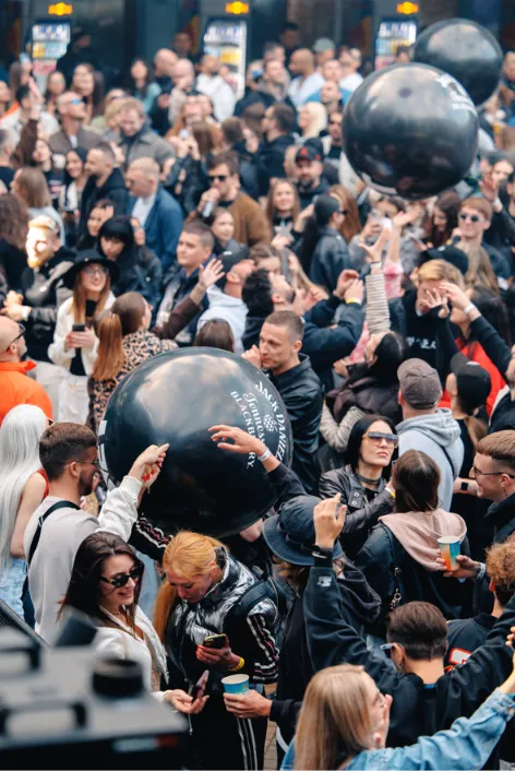 S.V.E.T. Festival у Києві зібрав 400 тисяч гривень на благодійність та об’єднав тисячі фанатів електронної музики