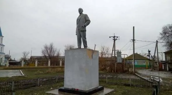 Собирают снег в ведра и тонут в грязи: как живёт Капустин Яр, откуда россияне запускают "Орешник". Фото и видео