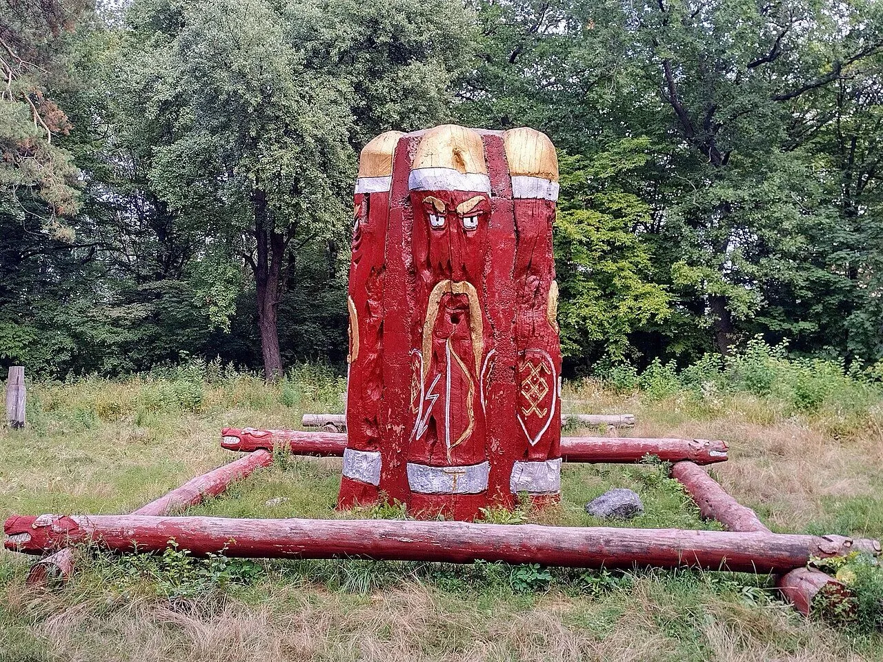 Перун на Лисій горі Києва.