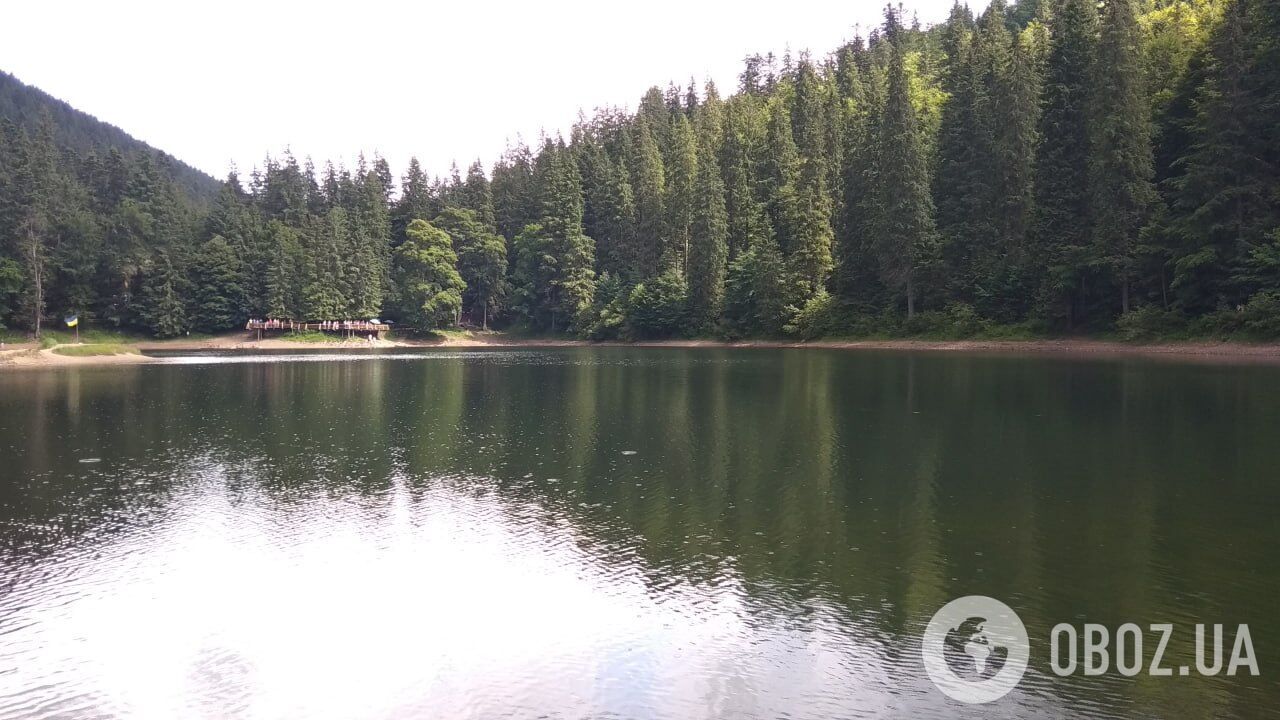 Озеро входить до складу Національного природного парку «Синевир».