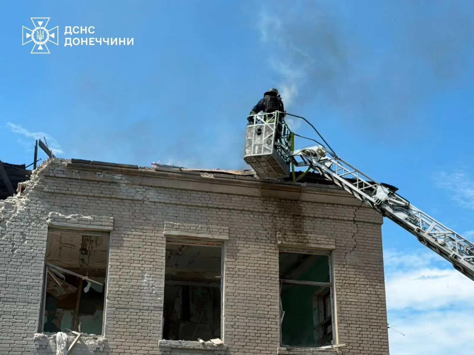 Наслідки авіаудару по Слов'янську.