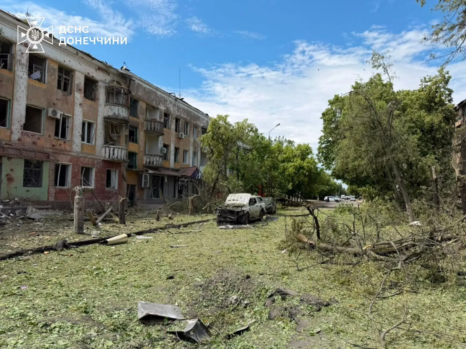 Наслідки авіаудару по Слов'янську.