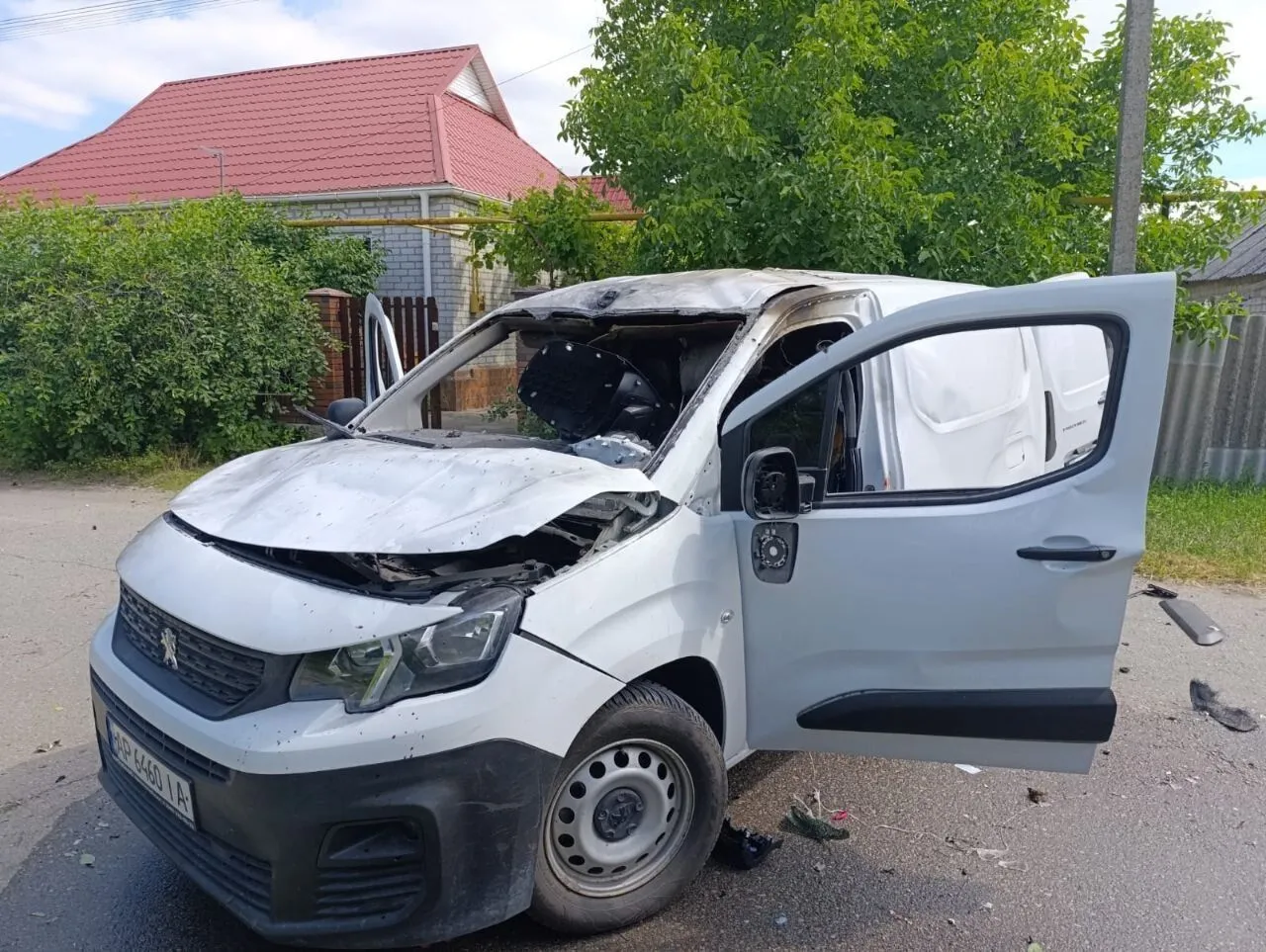 На Запоріжжі ворожий дрон влучив у будинок
