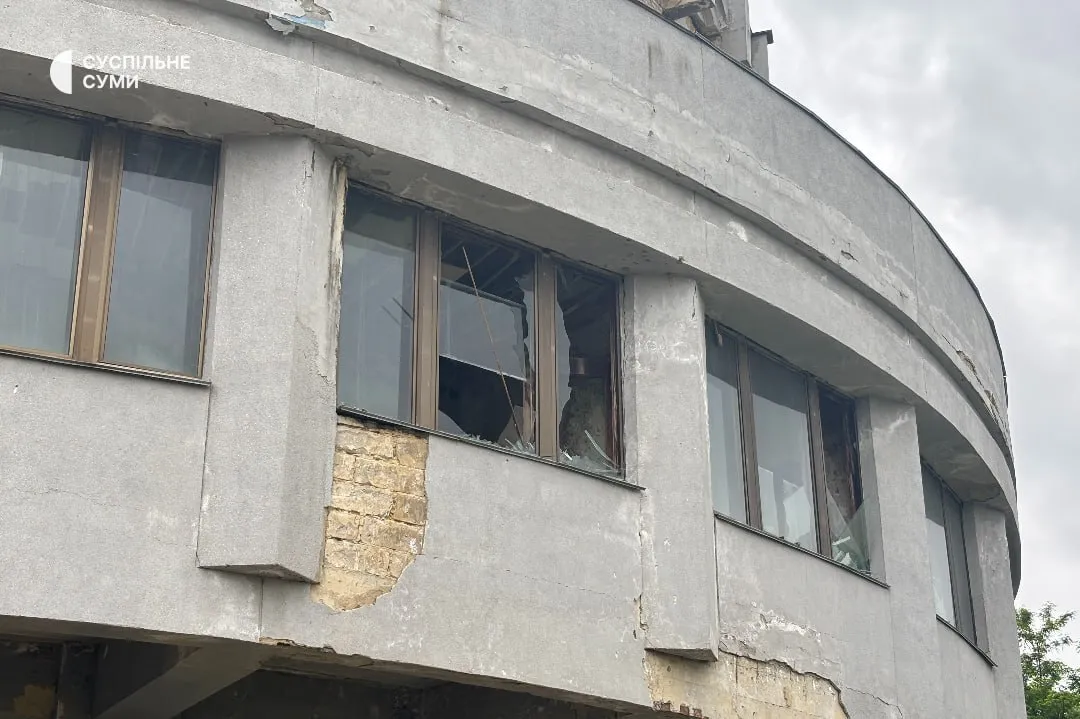 Пошкоджено Палац дітей та юнацтва