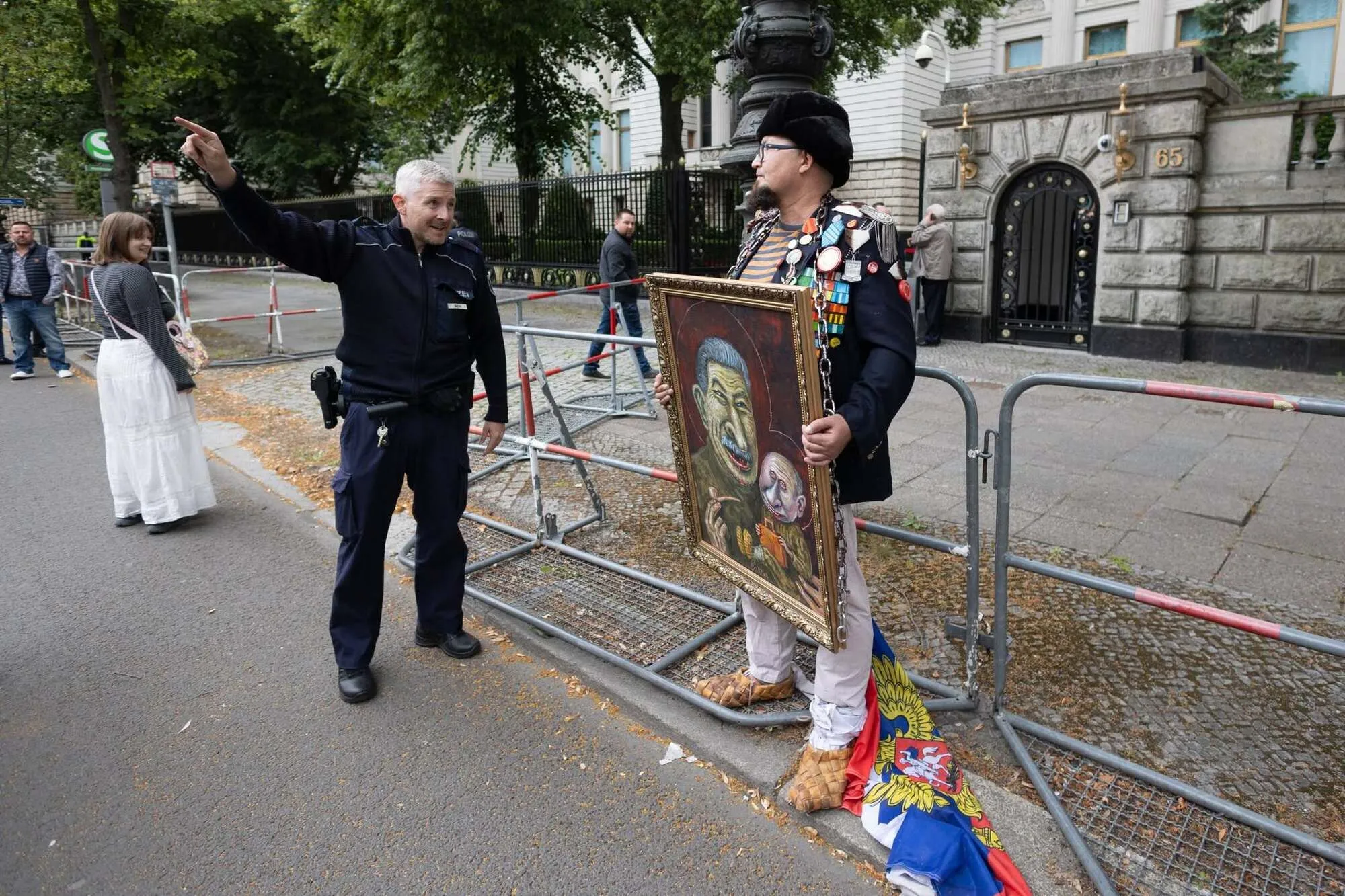 Перформанс Скрепецкого в Берлине.