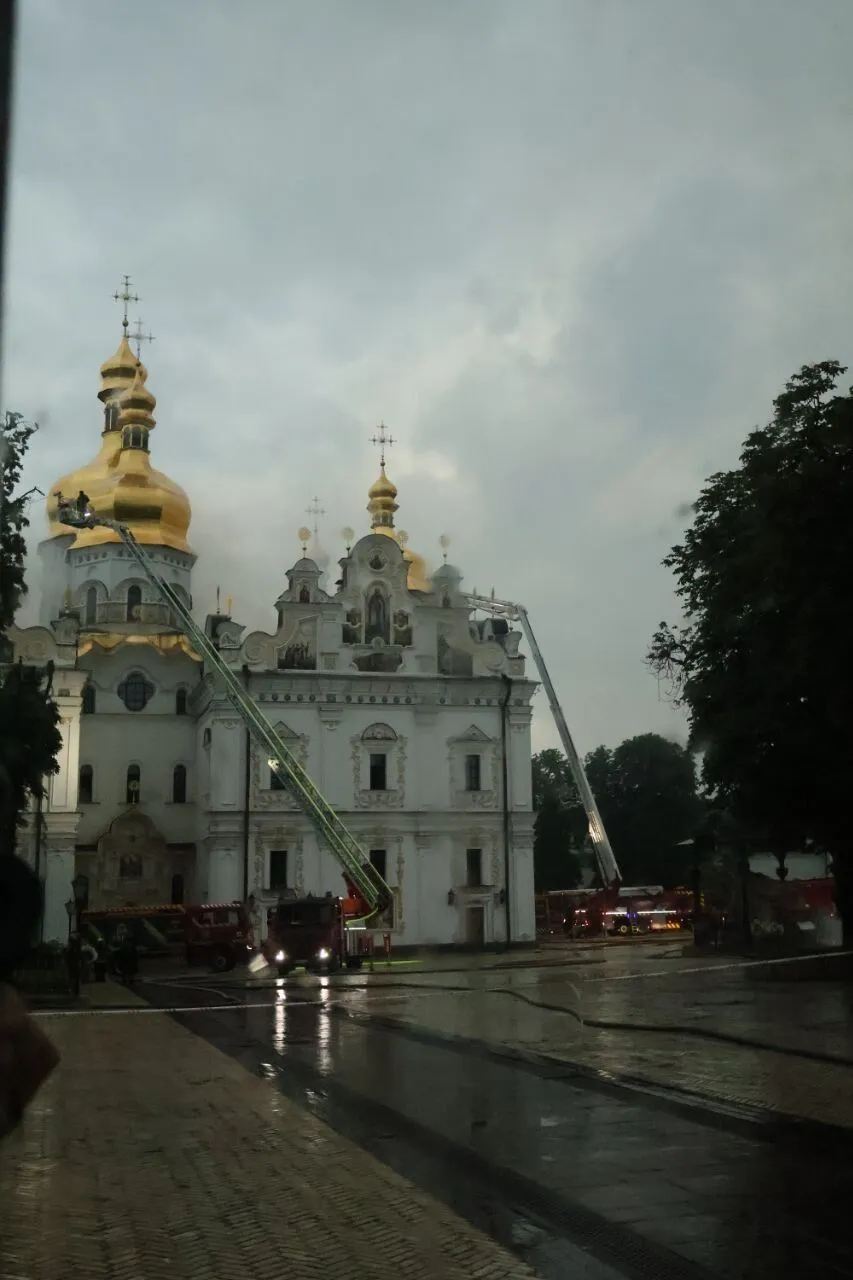 Россияне наносили удары по территории Киево-Печерской лавры два раза.