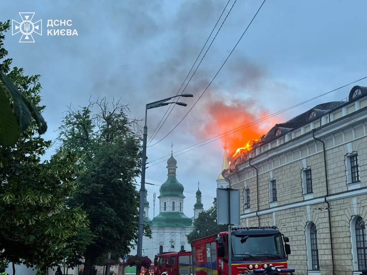 Последствия комбинированной атаки РФ на Киев.