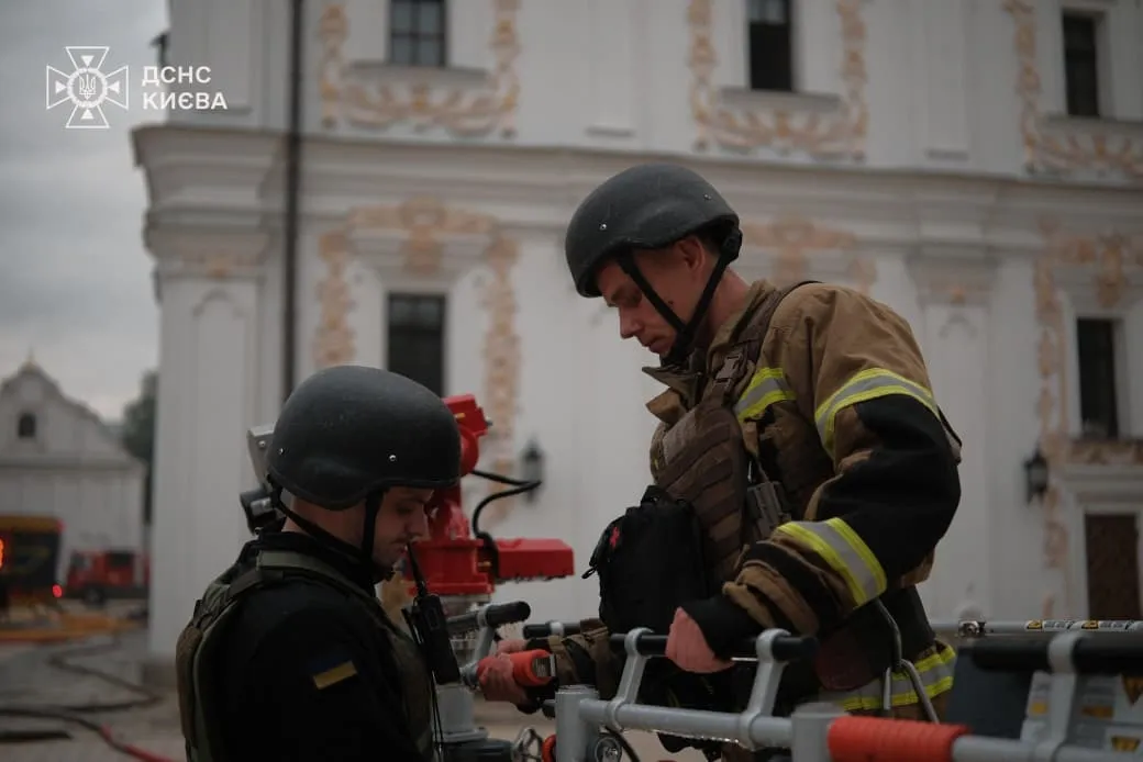 На территории лавры повреждены еще несколько сооружений.