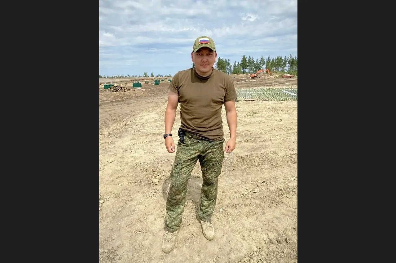 Он погиб еще 3 июня, попав под обстрел.