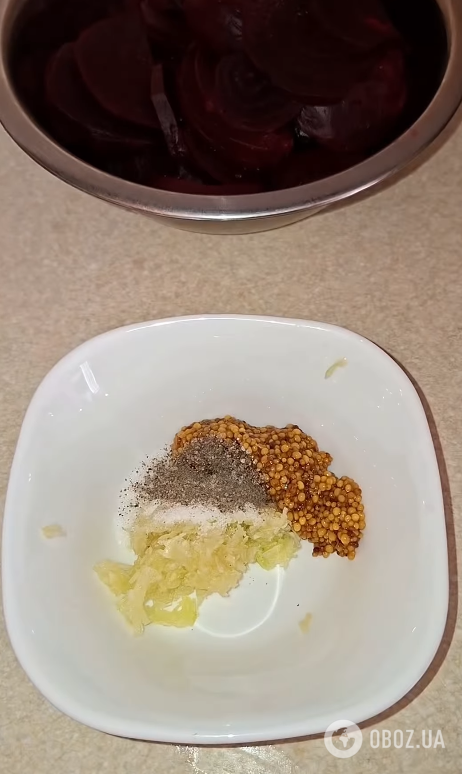 Как вкусно замариновать свеклу: рецепт с чесноком и горчицей
