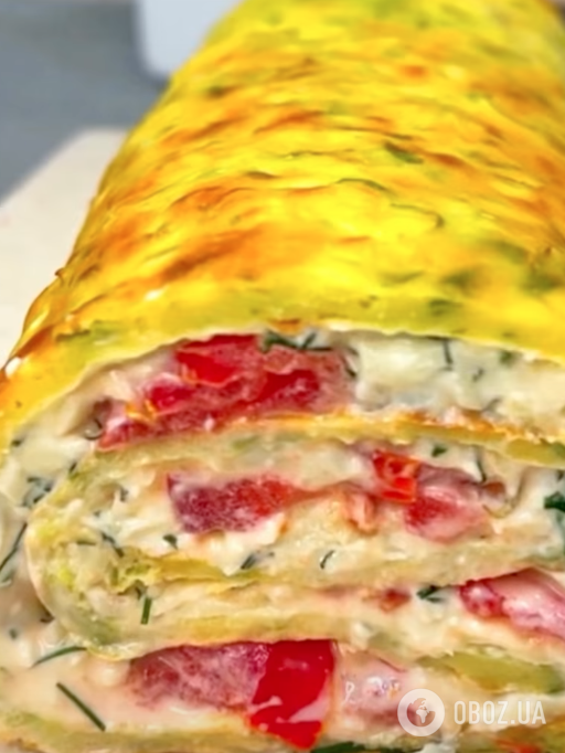 Вкусный закусочный кабачковый рулет с сырной начинкой: делимся рецептом бюджетной закуски