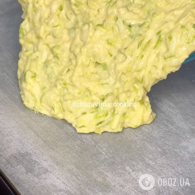 Вкусный закусочный кабачковый рулет с сырной начинкой: делимся рецептом бюджетной закуски